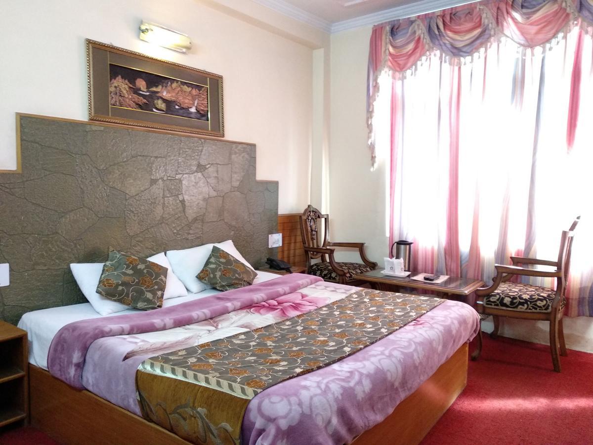 Chichoga Holiday Inn Манали Экстерьер фото